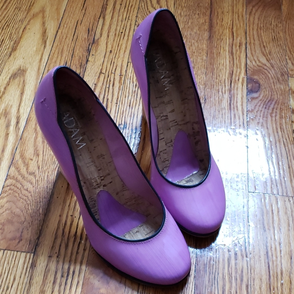 Beautiful worn once Adam pumps